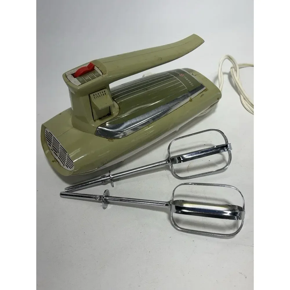Vintage General Electric Hand Mixer Avocado Green MCM GE w/ Beaters WORKING